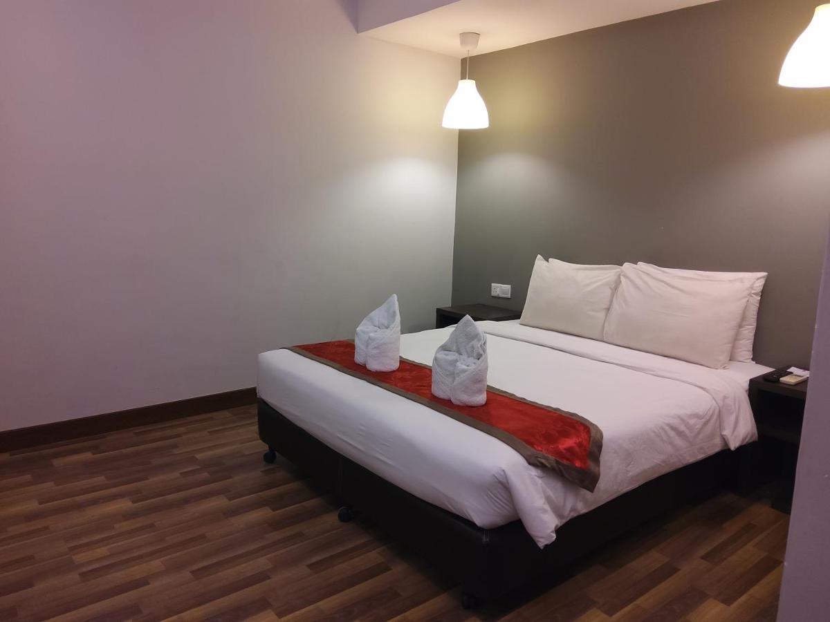 Katel Kuala Lumpur Formally Known As K Hotel Esterno foto
